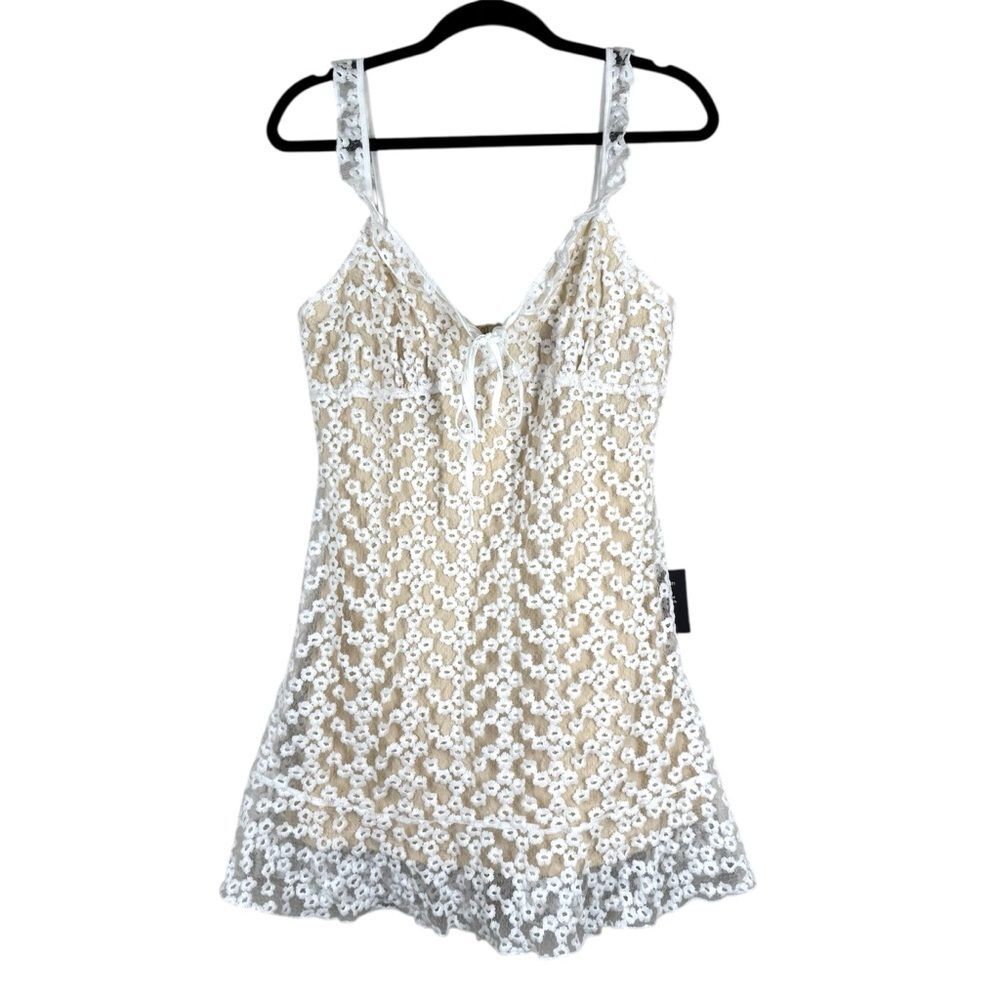 NWT Lulu's Charmaine White Tan Lace Daisy Embroidered Dress Dainty Feminine M